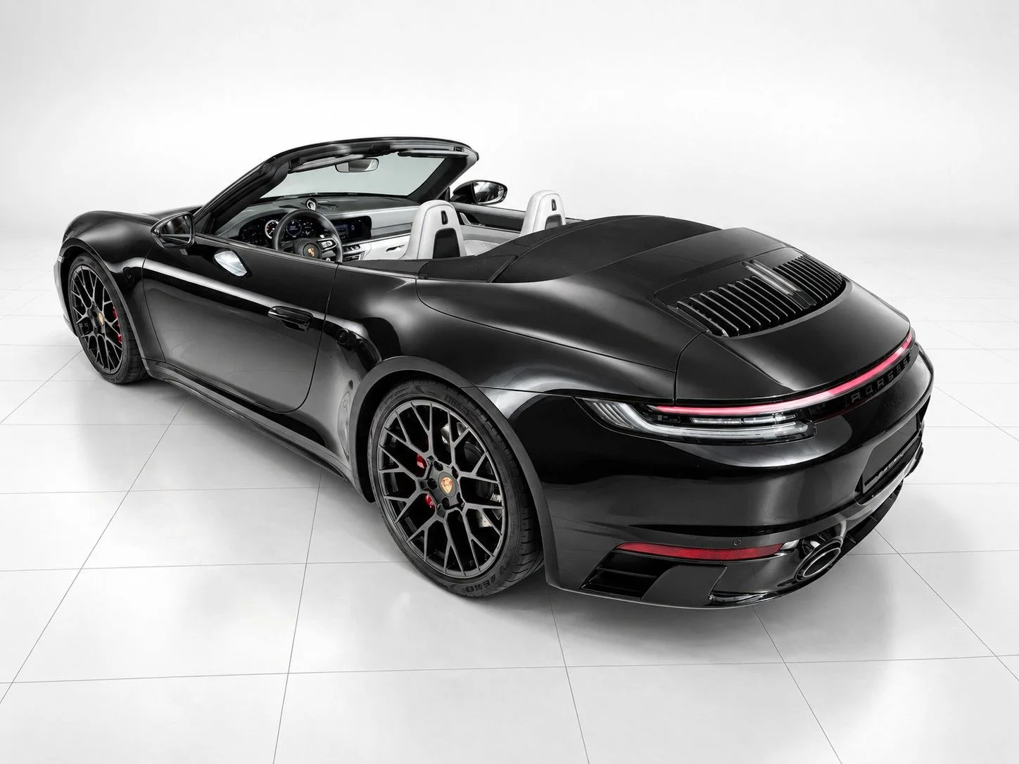 2023 Porsche 911 Carrera 4S Cabriolet, 20/30