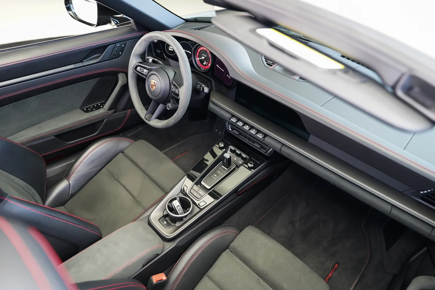 2023 Porsche 911 Carrera GTS Cabriolet, 6/12