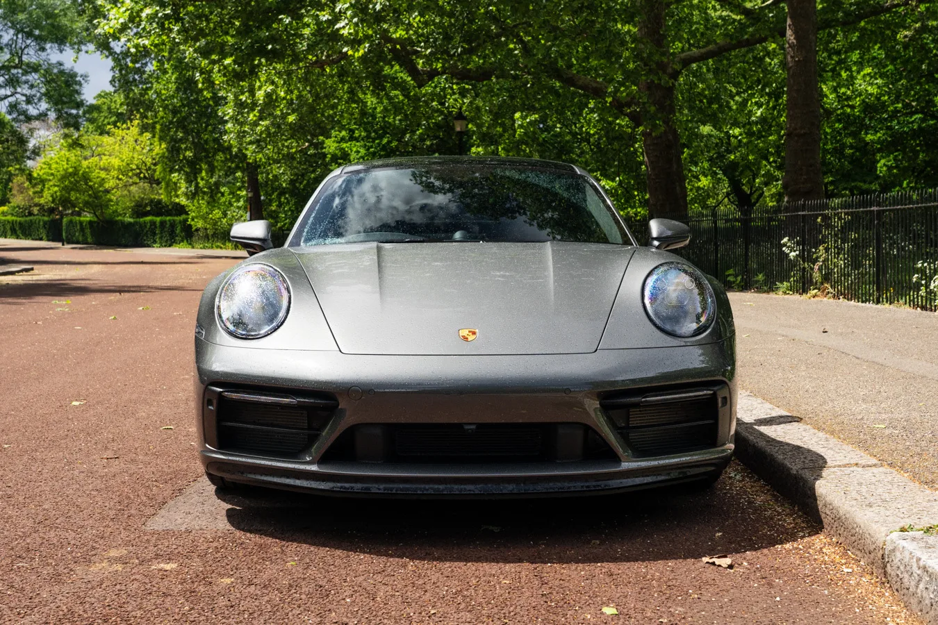 2023 Porsche 911 Carrera GTS, 2/30