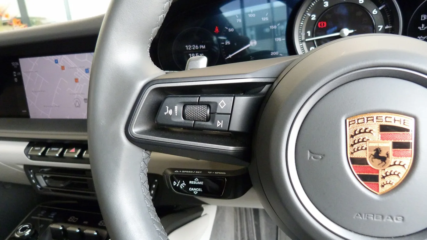 2023 Porsche 911 Carrera angeboten von einer Vertragshändlergruppe in Cheltenham, Vereinigtes Königreich, Foto 21 von 25
