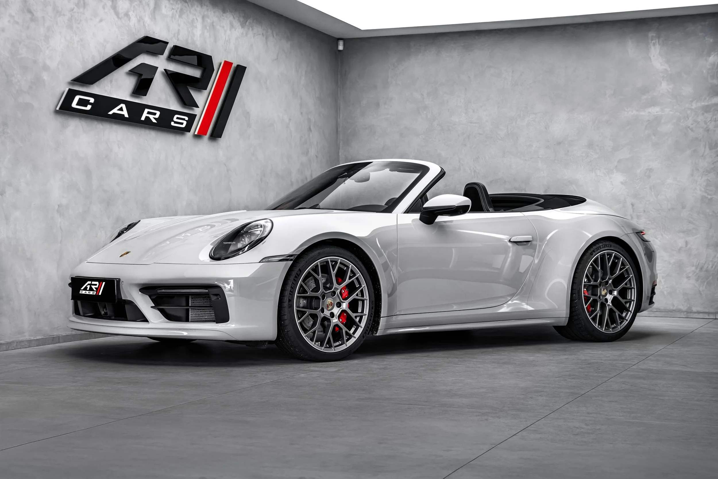 2023 Porsche 911 Carrera S Cabriolet angeboten von einem Spezialhändler in Ostrava, Tschechien, Hauptfoto