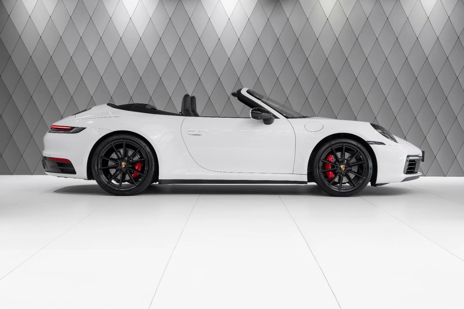 2023 Porsche 911 Carrera S Cabriolet, 3/21
