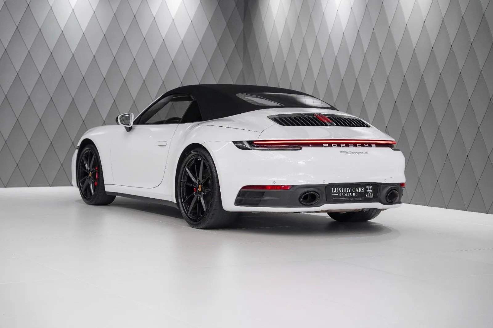2023 Porsche 911 Carrera S Cabriolet, 5/21