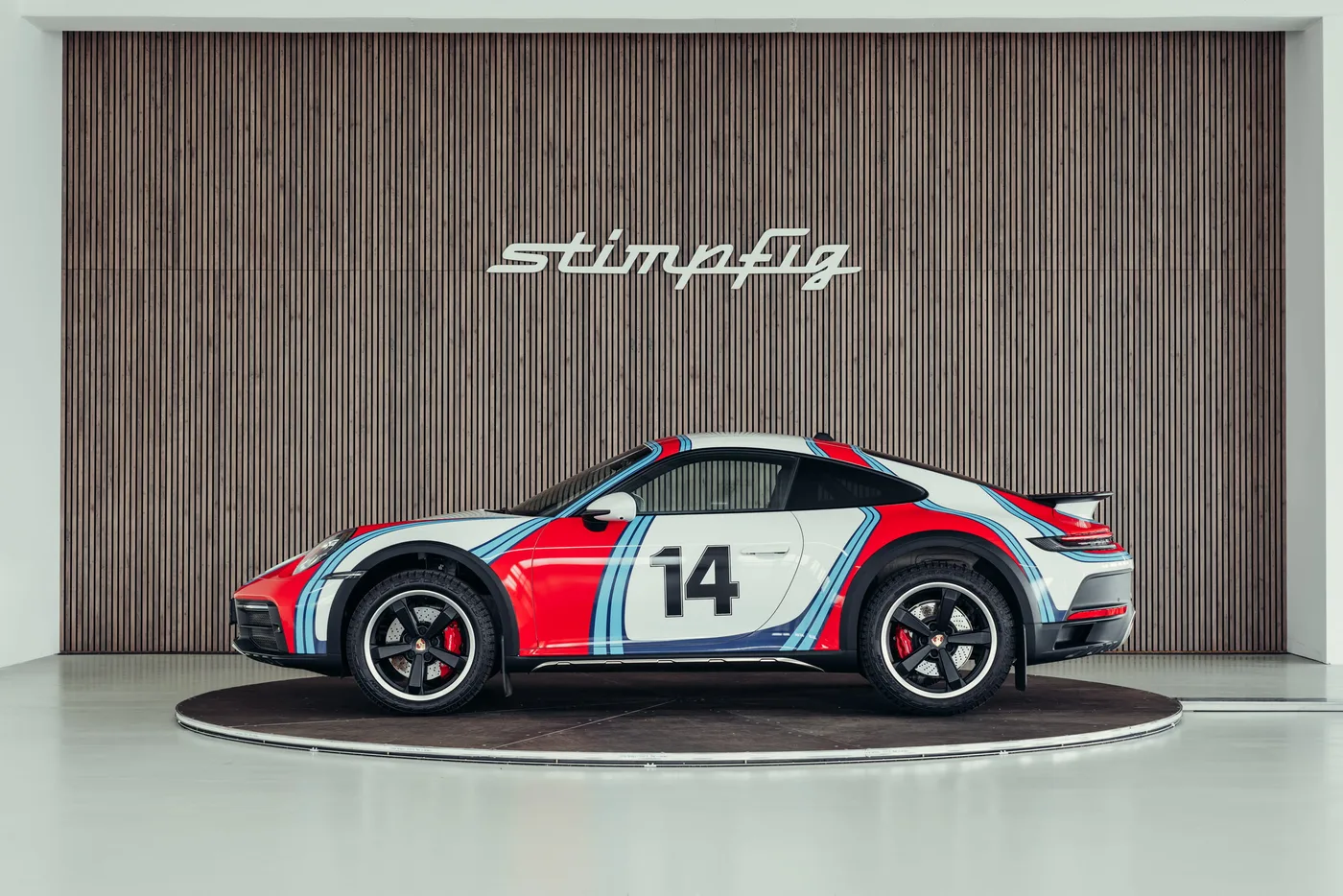 2023 Porsche 911 Dakar proposée par un spécialiste de la voiture de collection à Stuttgart, Allemagne, photo 2 sur 25