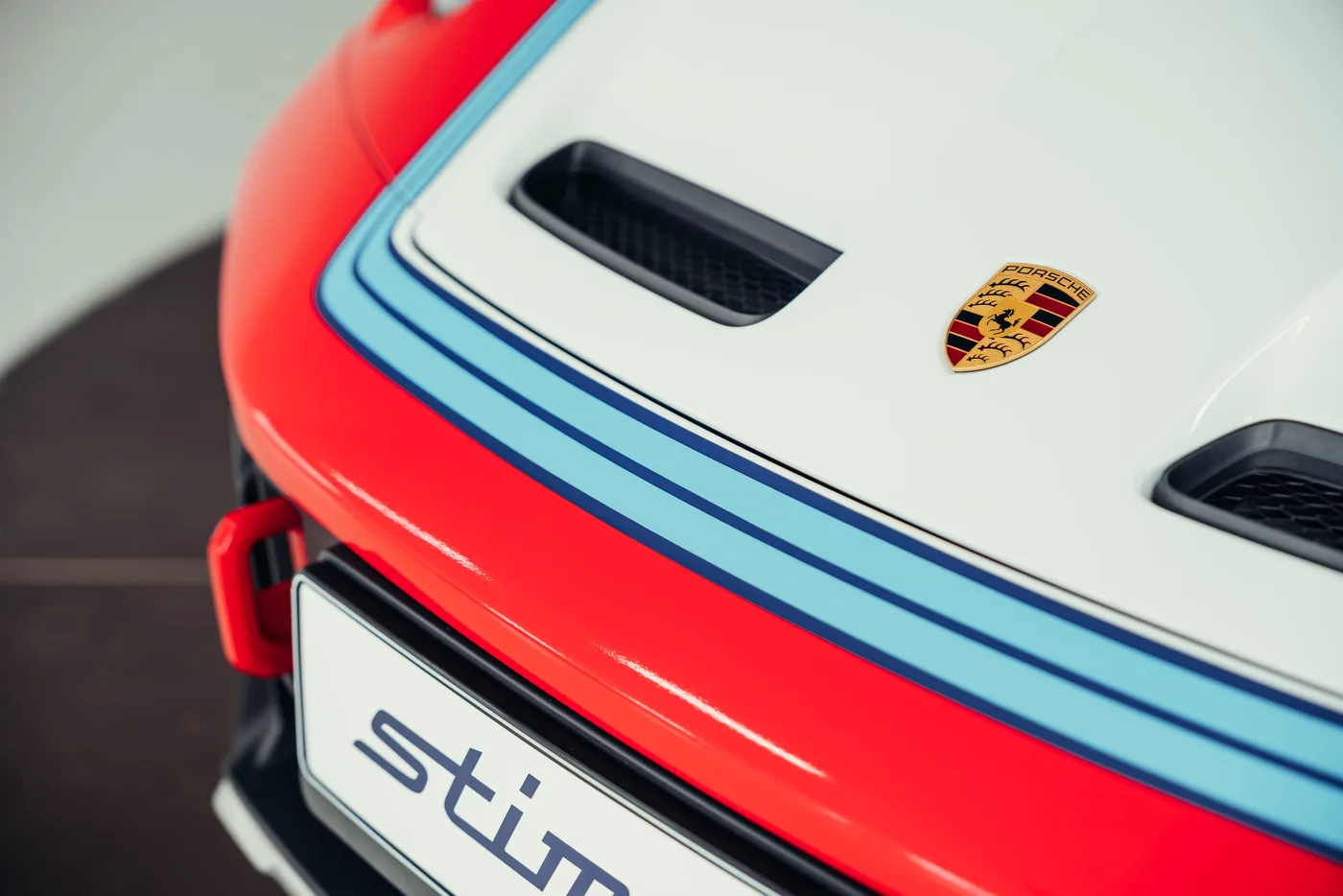 2023 Porsche 911 Dakar proposée par un spécialiste de la voiture de collection à Stuttgart, Allemagne, photo 9 sur 25