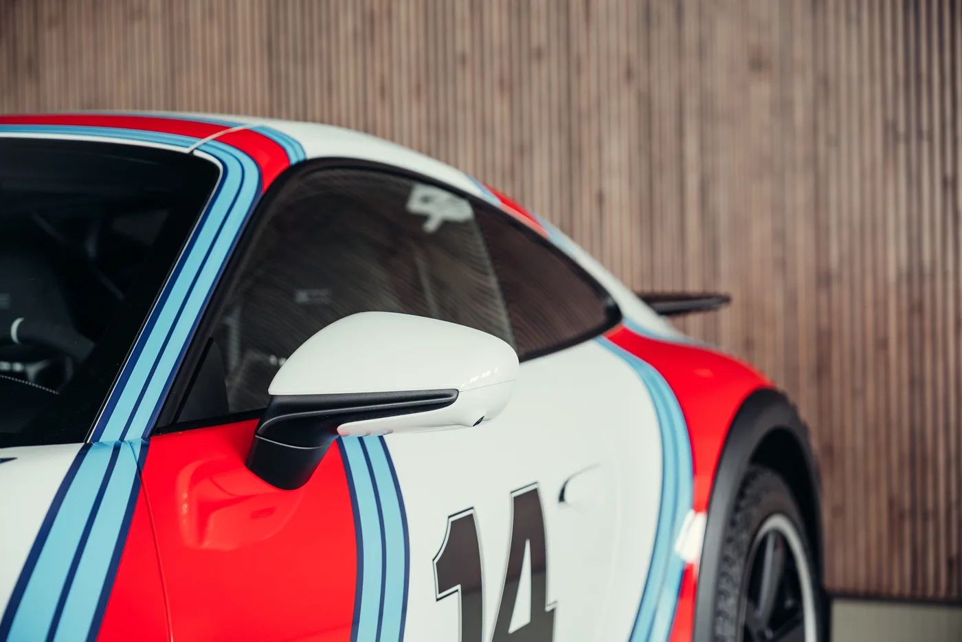 2023 Porsche 911 Dakar proposée par un spécialiste de la voiture de collection à Stuttgart, Allemagne, photo 11 sur 25