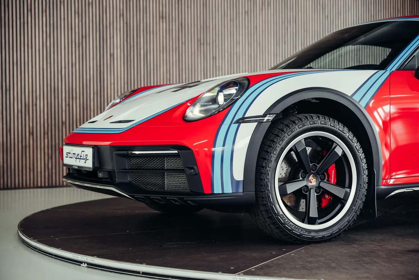 2023 Porsche 911 Dakar proposée par un spécialiste de la voiture de collection à Stuttgart, Allemagne, photo 15 sur 25