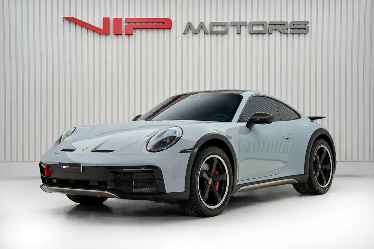 2023 Porsche 911 Dakar angeboten von einem Fachhändler in Dubai, Vereinigte Arabische Emirate, Hauptfoto