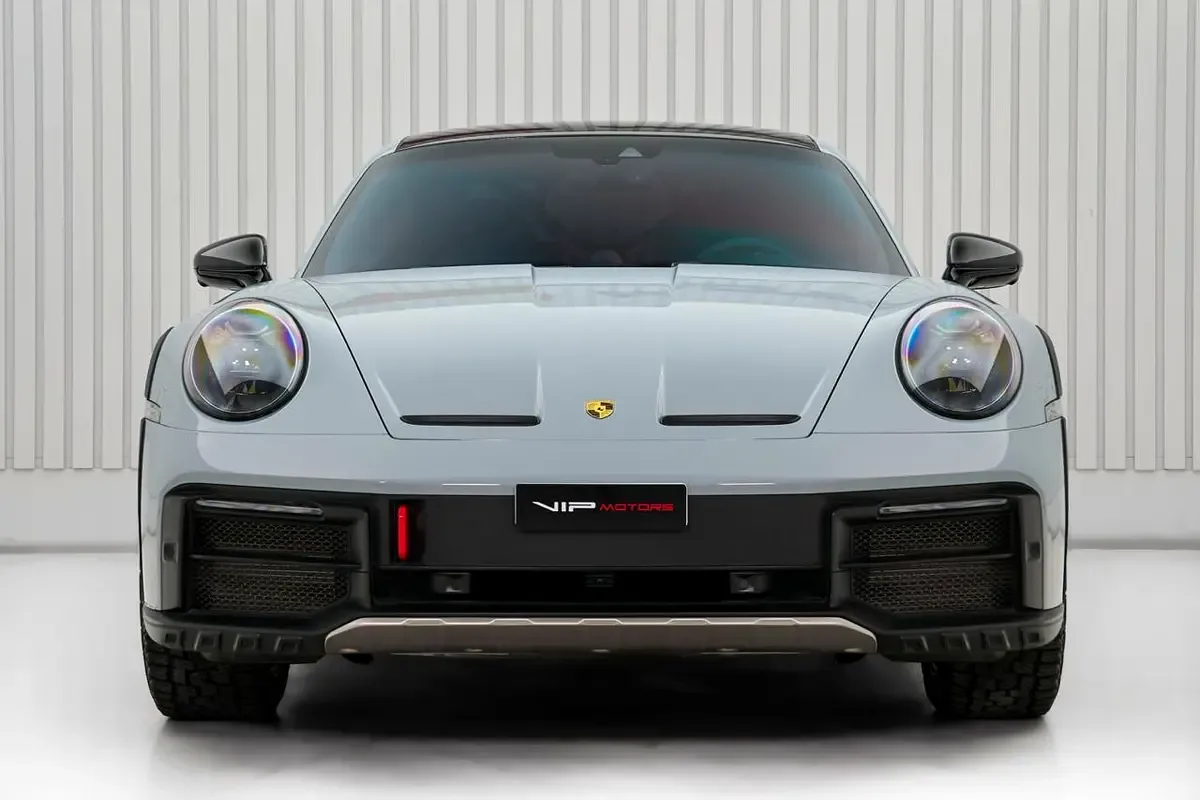 2023 Porsche 911 Dakar, 2/13