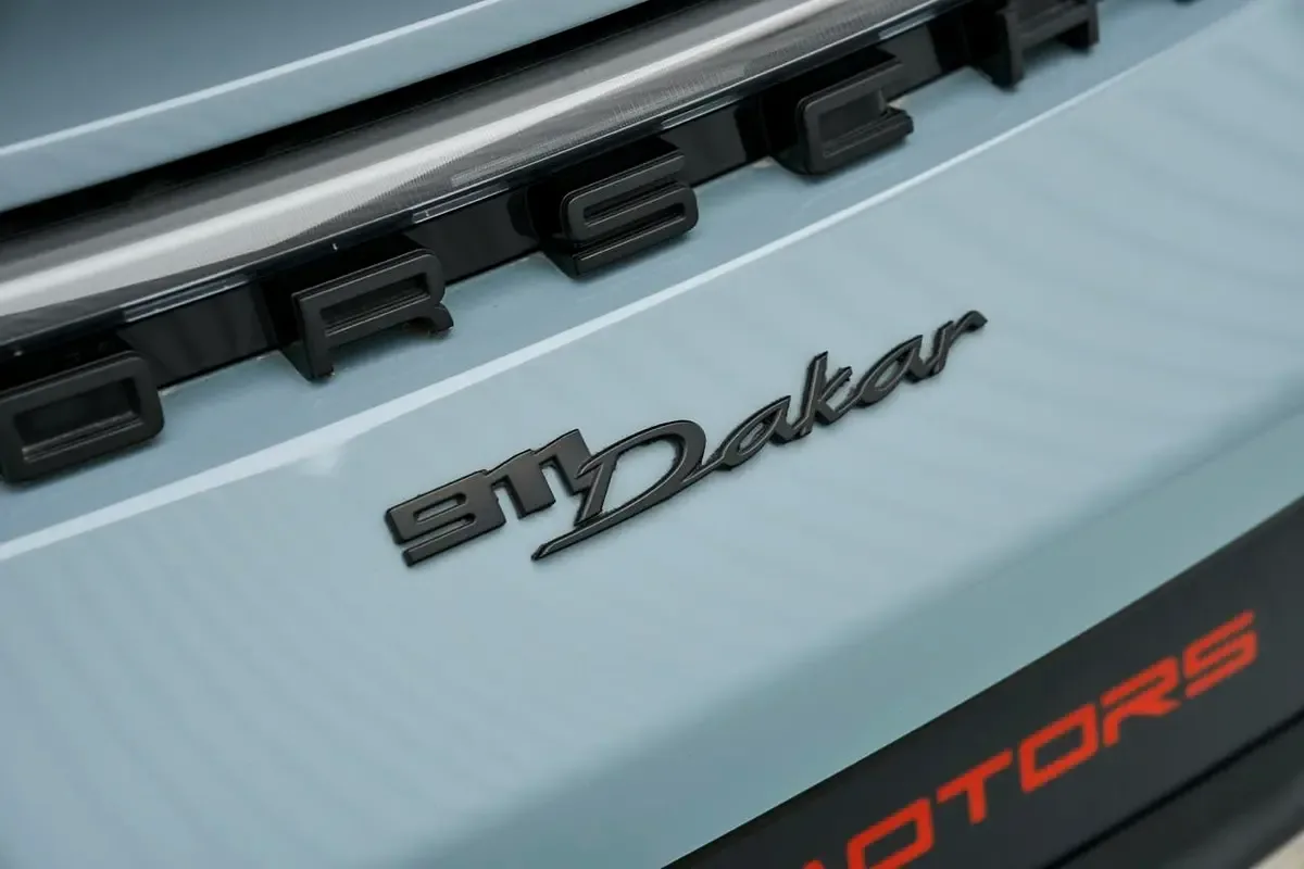 2023 Porsche 911 Dakar, 8/13