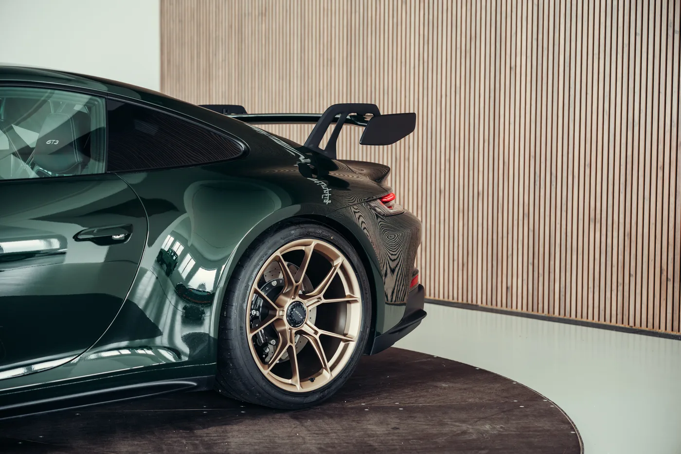 2023 Porsche 911 GT3 angeboten von einem Oldtimerspezialisten in Stuttgart, Deutschland, Foto 12 von 25