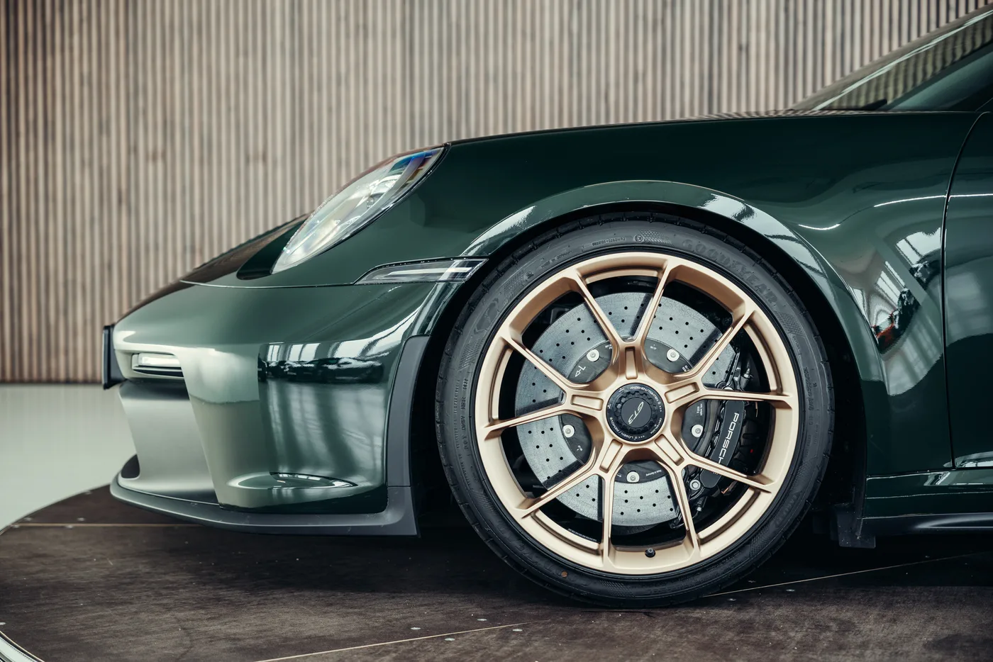 2023 Porsche 911 GT3 angeboten von einem Oldtimerspezialisten in Stuttgart, Deutschland, Foto 16 von 25