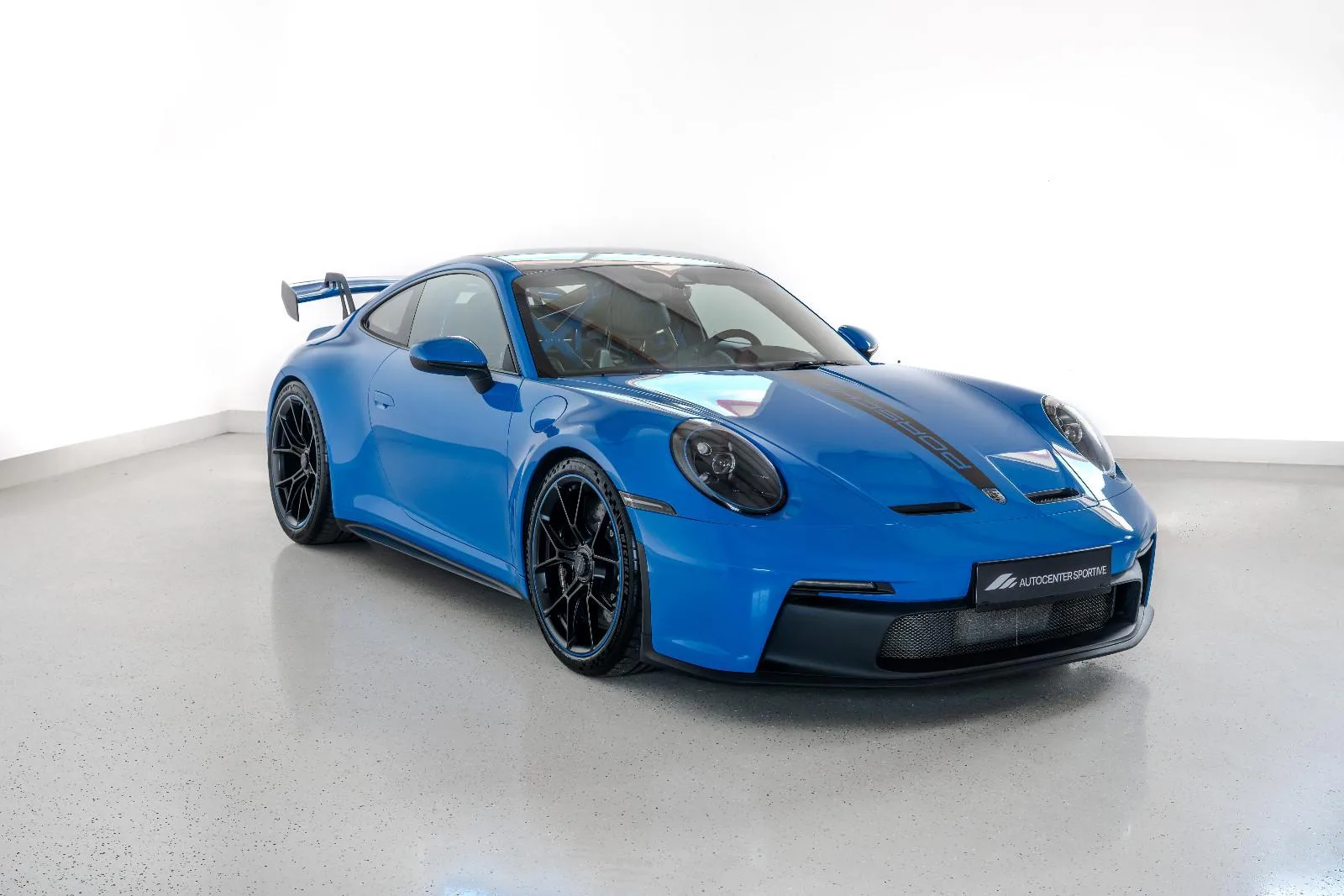2023 Porsche 911 GT3 proposée par un concessionnaire spécialisé à Bad Schussenried, Allemagne, photo principale
