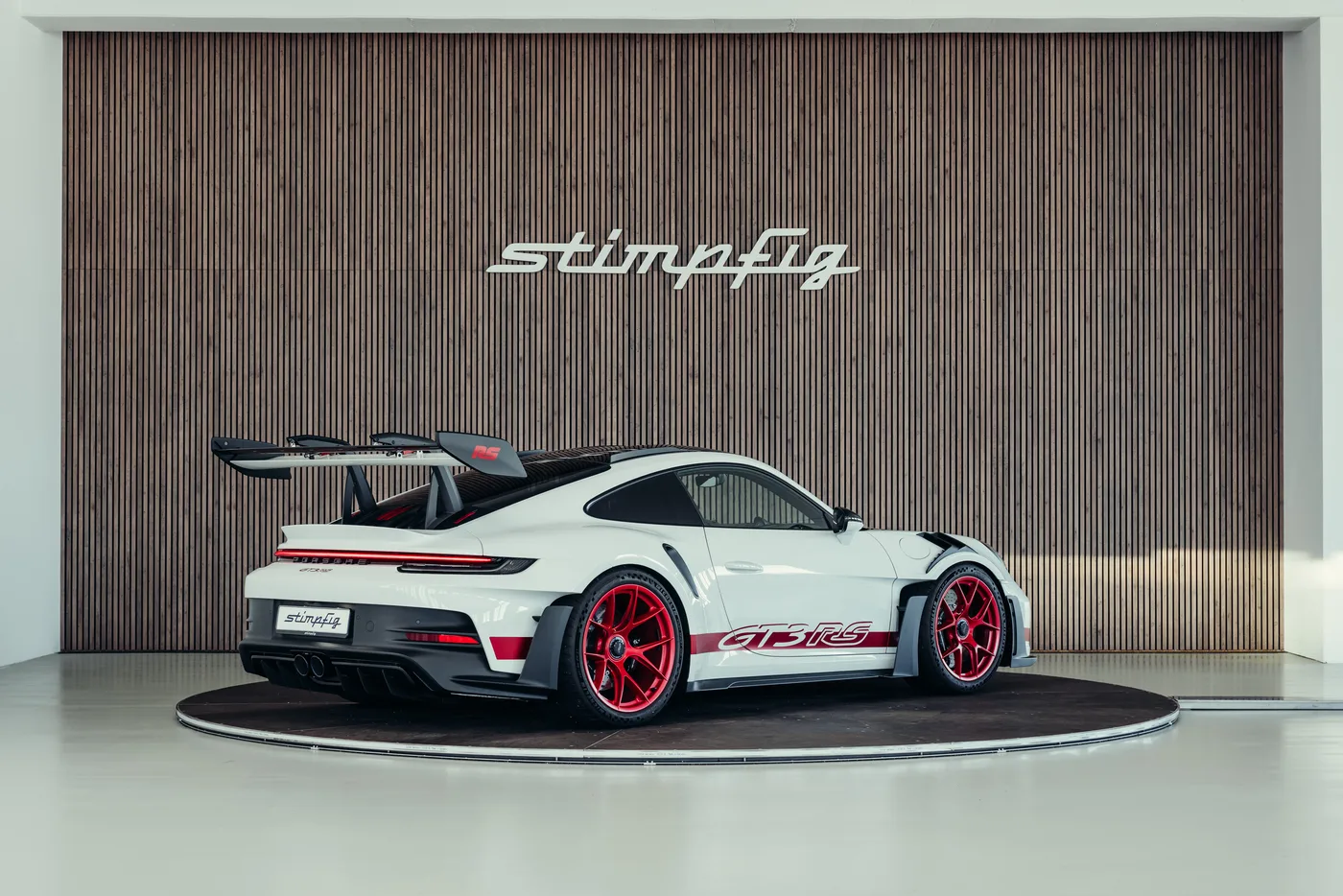 2023 Porsche 911 GT3 RS offered by a collector car specialist in Stuttgart, Germany, photo 5 of 25