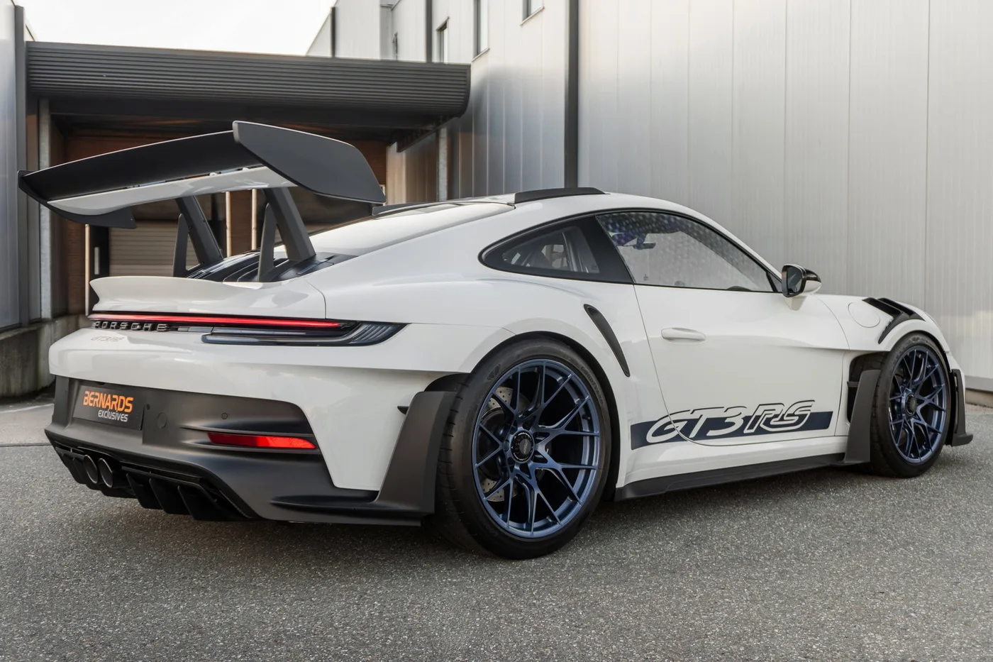 2023 Porsche 911 GT3 RS angeboten von einem Supersportwagenhändler in Woerden, Niederlande, Foto 2 von 25