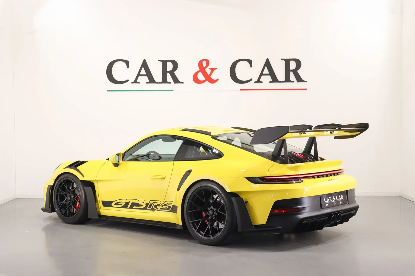 2023 Porsche 911 GT3 RS angeboten von einem Supersportwagenhändler in Zibido San Giacomo, Italien, Foto 2 von 18