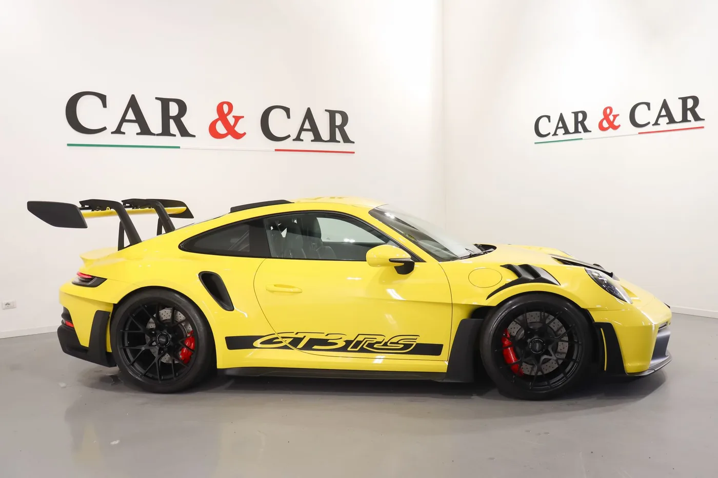 2023 Porsche 911 GT3 RS angeboten von einem Supersportwagenhändler in Zibido San Giacomo, Italien, Foto 5 von 18