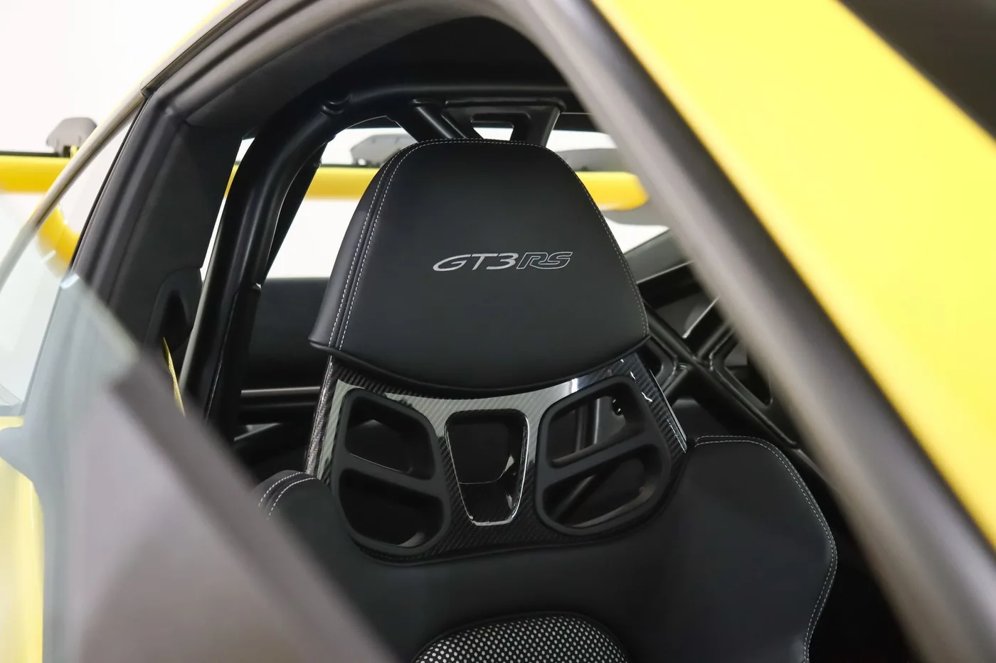 2023 Porsche 911 GT3 RS angeboten von einem Supersportwagenhändler in Zibido San Giacomo, Italien, Foto 8 von 18