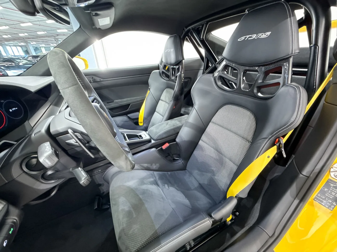2023 Porsche 911 GT3 RS angeboten von einem Supersportwagenhändler in Zibido San Giacomo, Italien, Foto 10 von 18