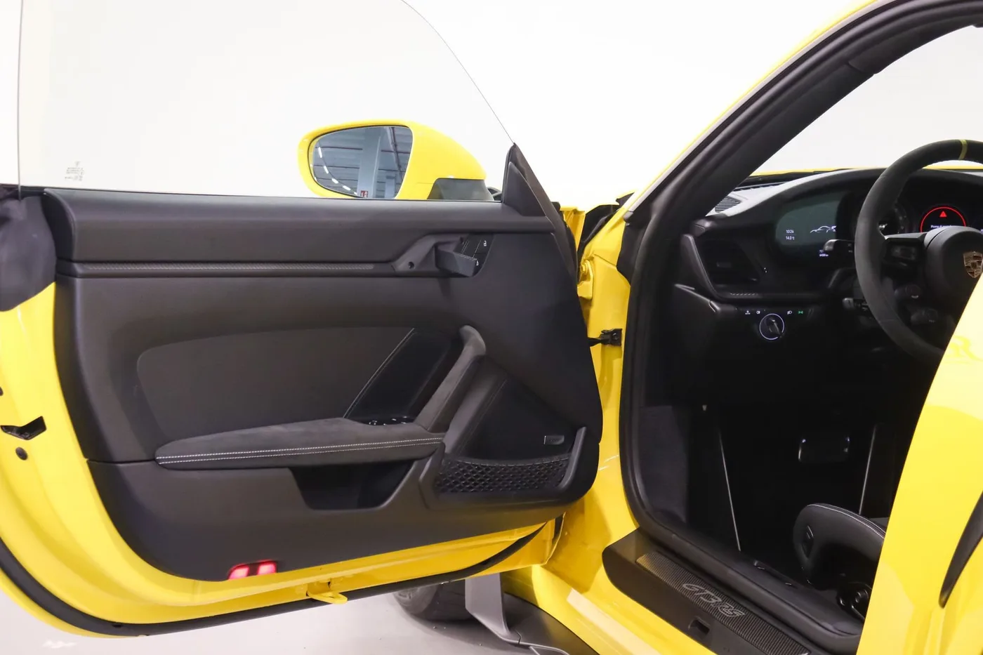 2023 Porsche 911 GT3 RS angeboten von einem Supersportwagenhändler in Zibido San Giacomo, Italien, Foto 15 von 18