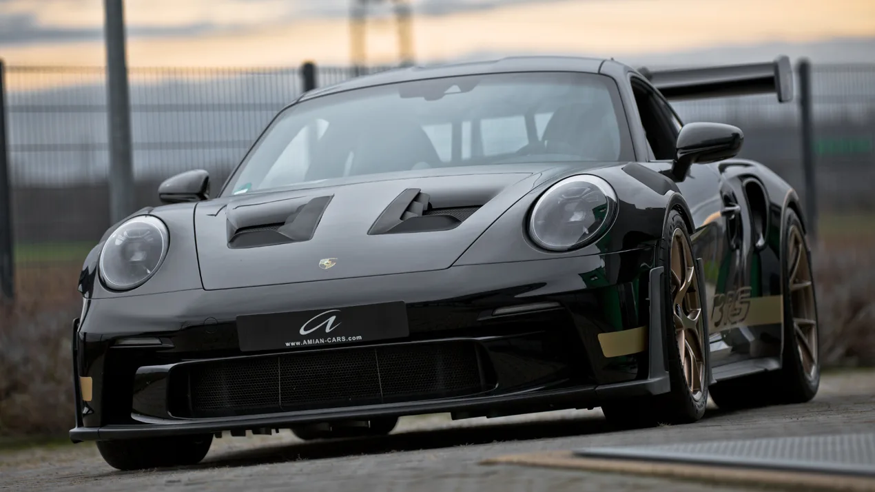 2023 Porsche 911 GT3 RS proposée par un concessionnaire spécialisé à Cologne, Allemagne, photo 2 sur 25