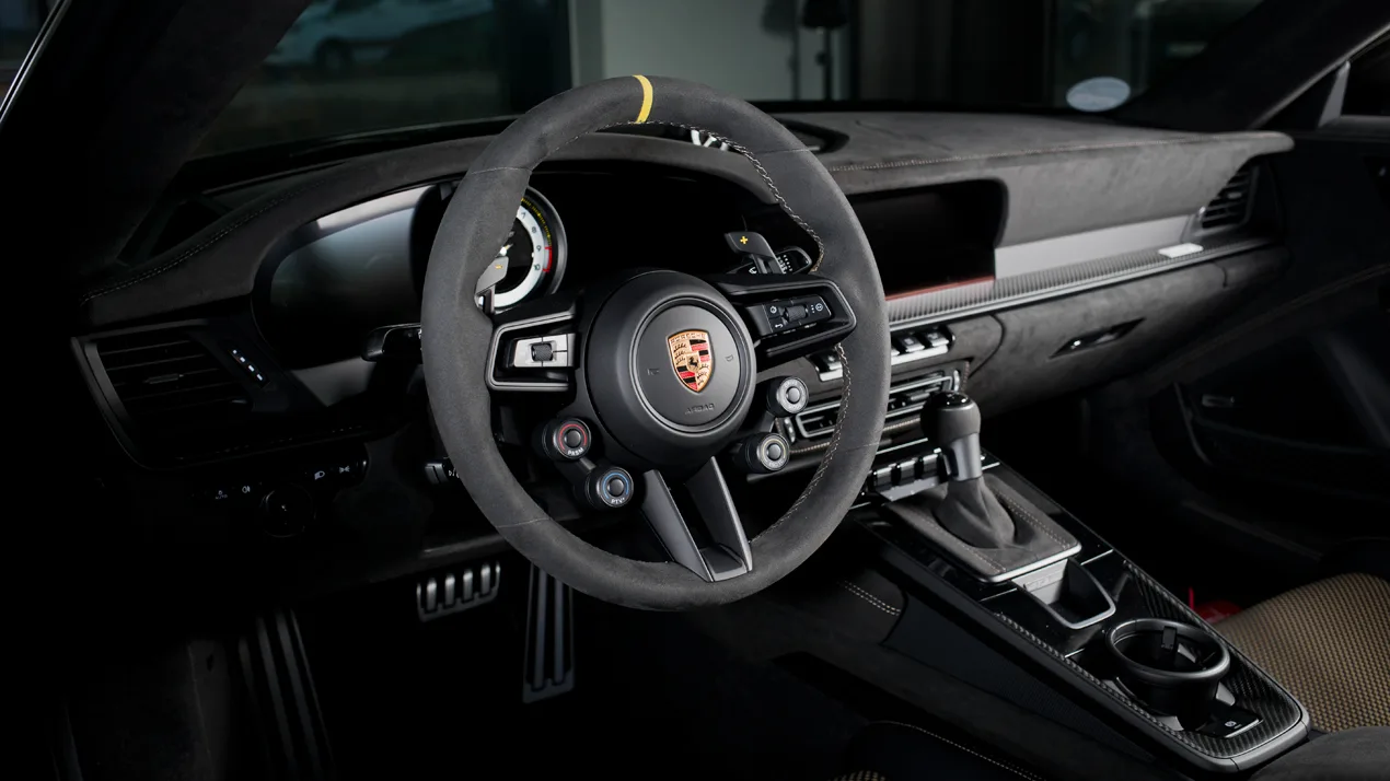2023 Porsche 911 GT3 RS proposée par un concessionnaire spécialisé à Cologne, Allemagne, photo 13 sur 25