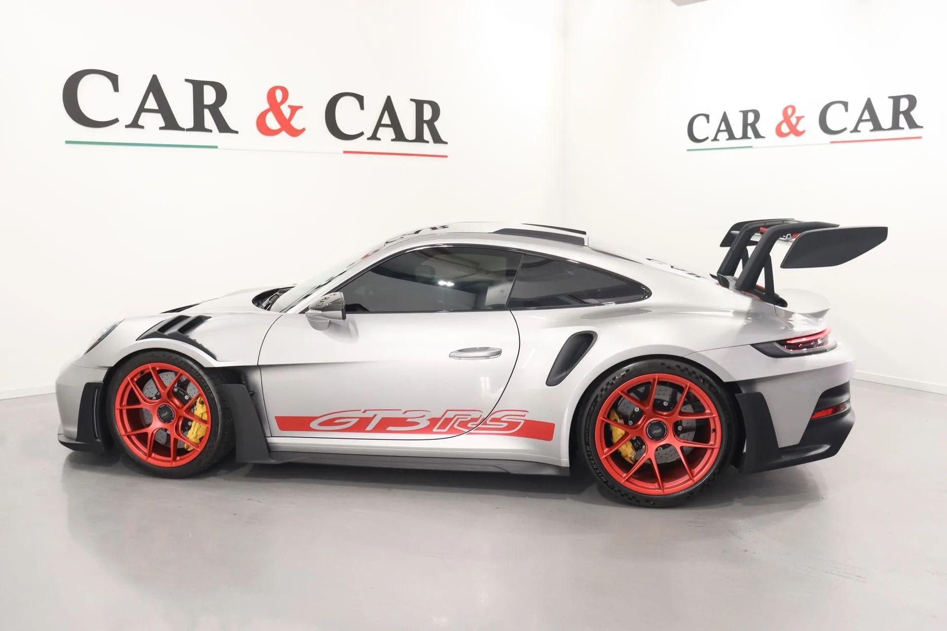 2023 Porsche 911 GT3 RS Weissach, 6/13