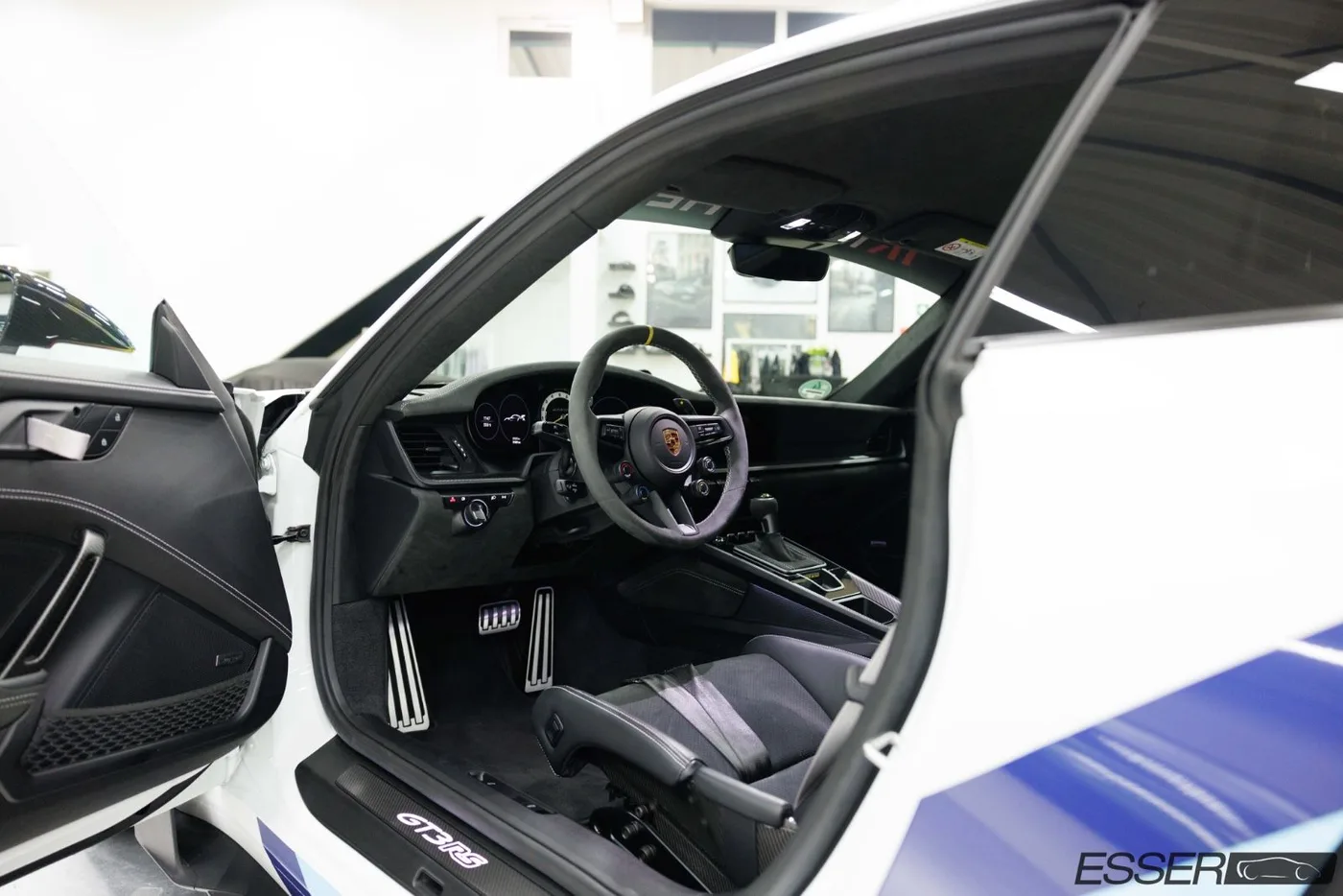 2023 Porsche 911 GT3 RS Weissach package angeboten von einem Fachhändler in Alsdorf, Deutschland, Foto 8 von 25