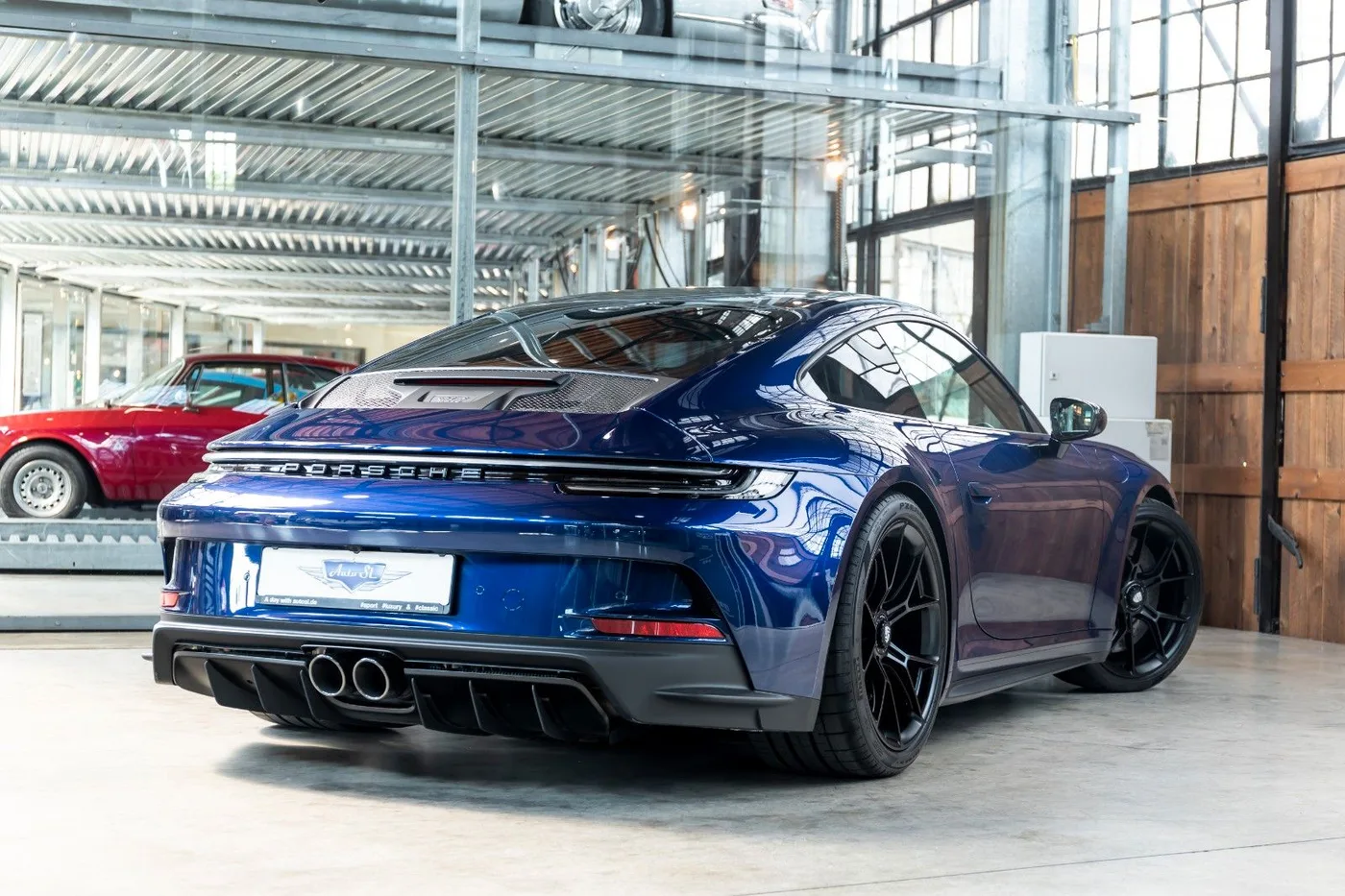2023 Porsche 911 GT3 Touring offered by a specialist dealer in Neuss, Germany, photo 2 of 10
