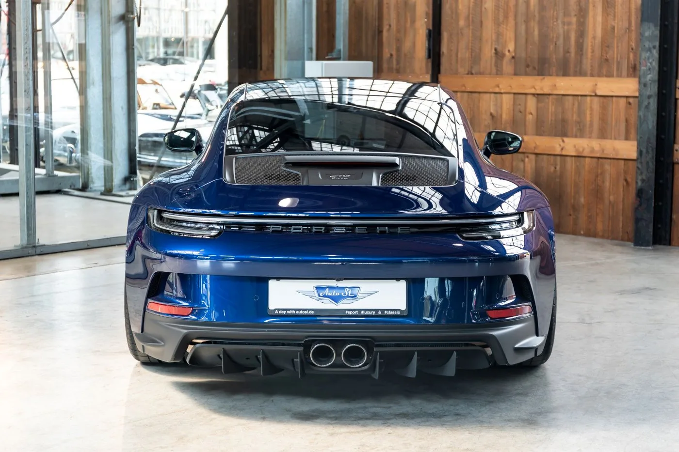 2023 Porsche 911 GT3 Touring offered by a specialist dealer in Neuss, Germany, photo 7 of 10
