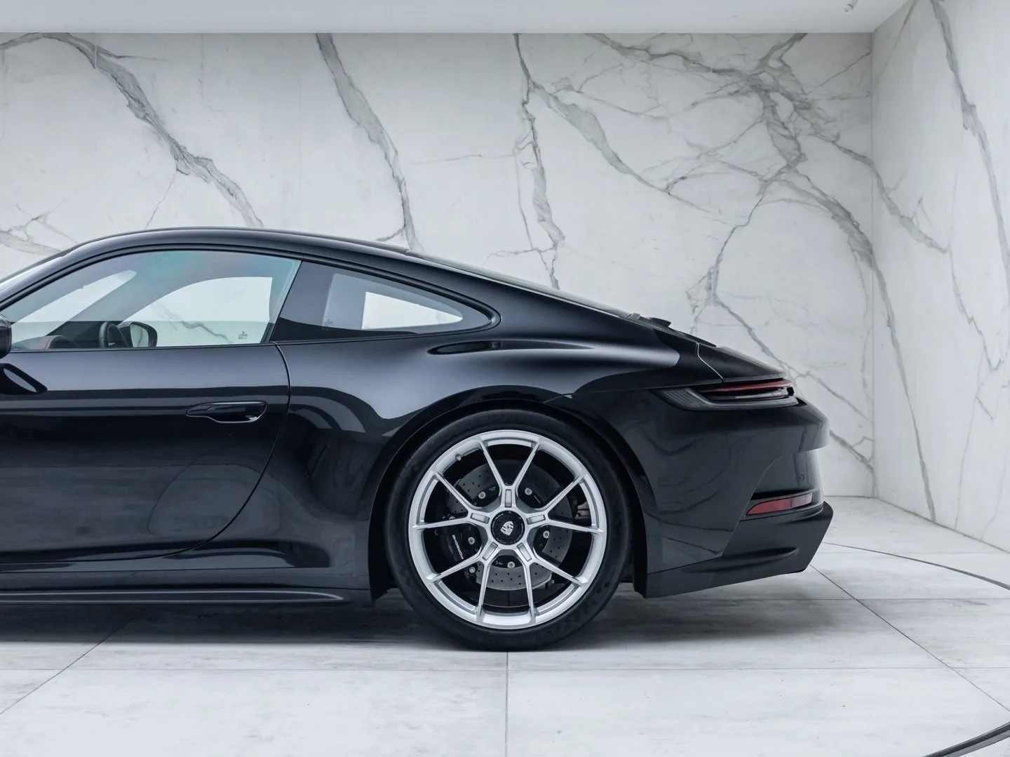 2023 Porsche 911 GT3 Touring, 2/30