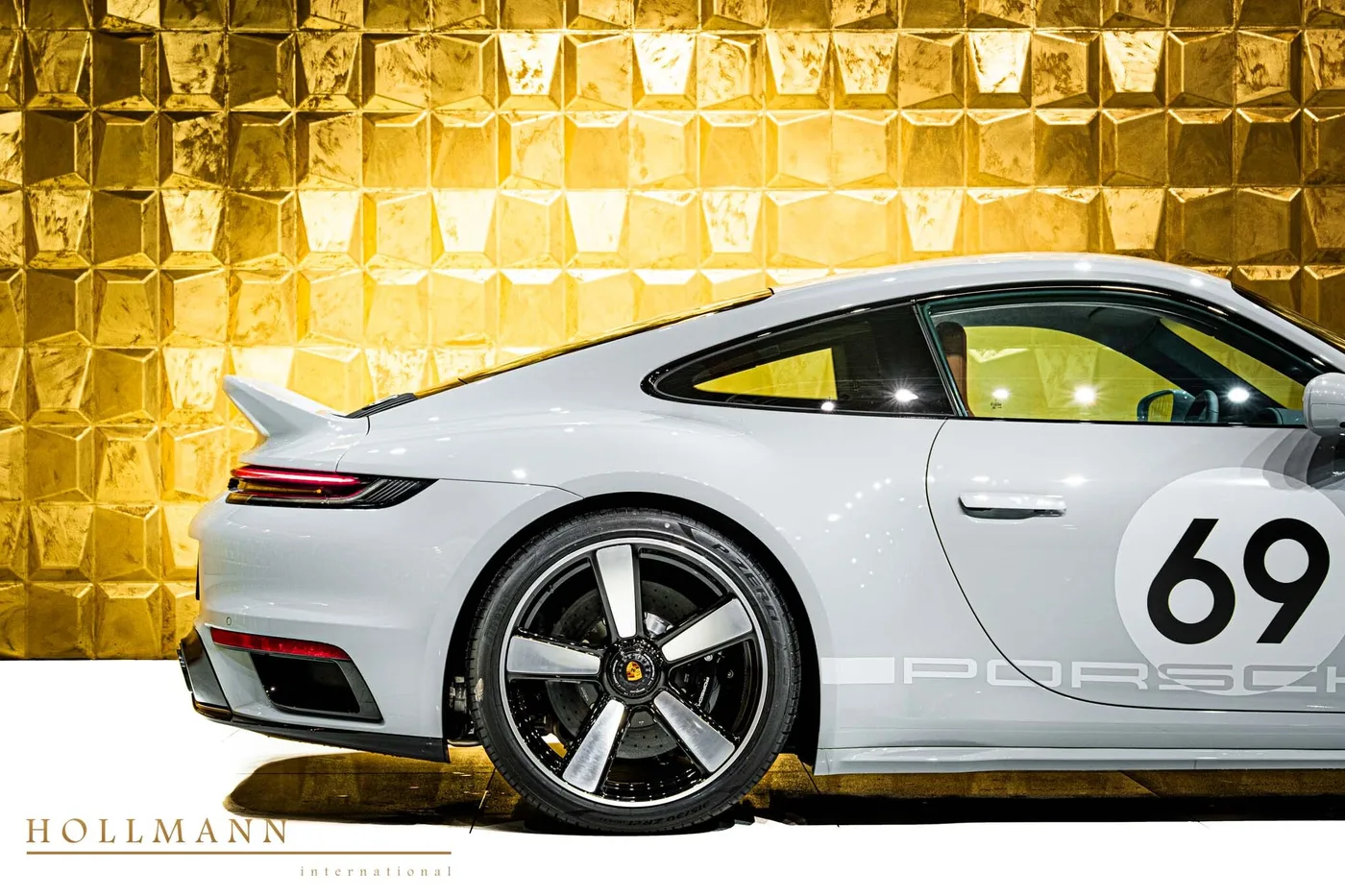 2023 Porsche 911 Sport Classic proposée par un concessionnaire spécialisé à Stuhr, Allemagne, photo 6 sur 8