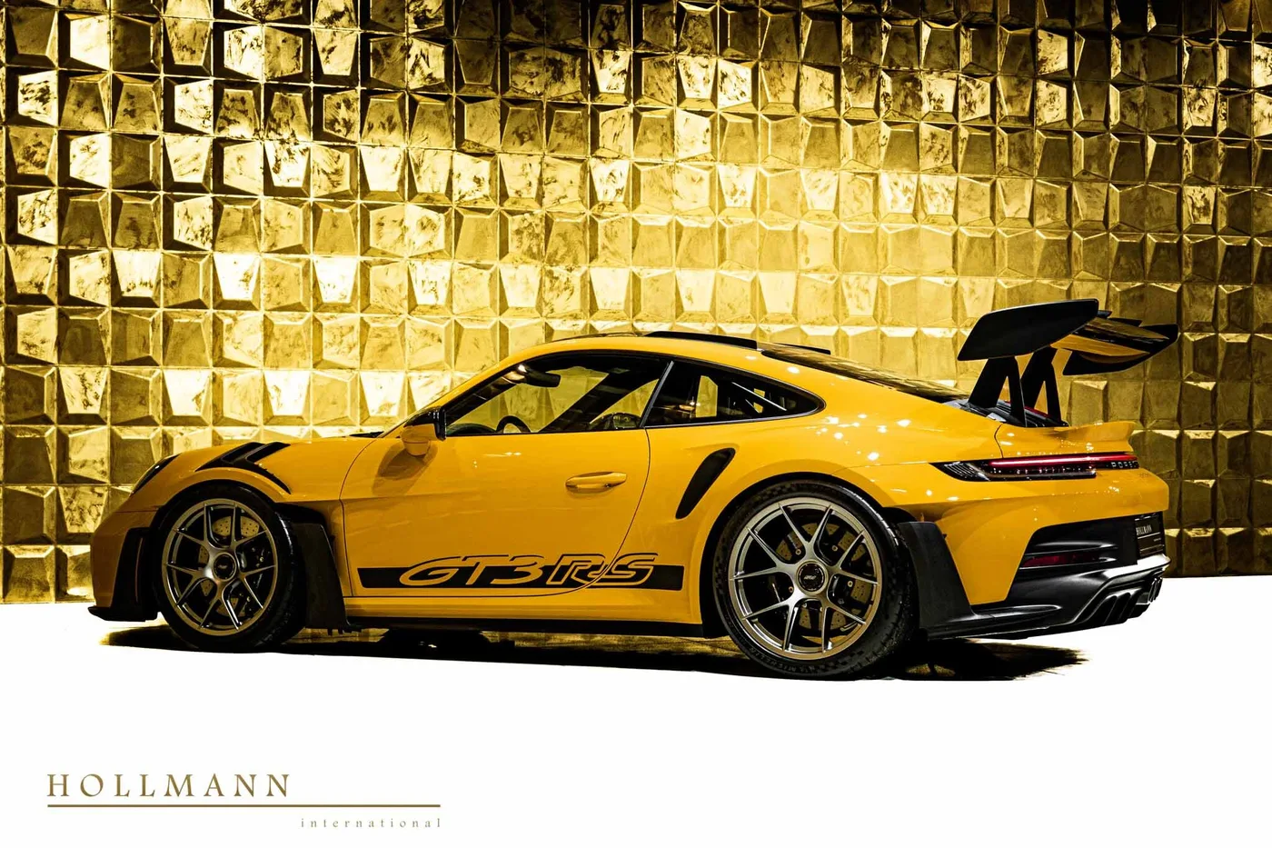 2023 Porsche 911 GT3 RS proposée par un concessionnaire spécialisé à Stuhr, Allemagne, photo 5 sur 8