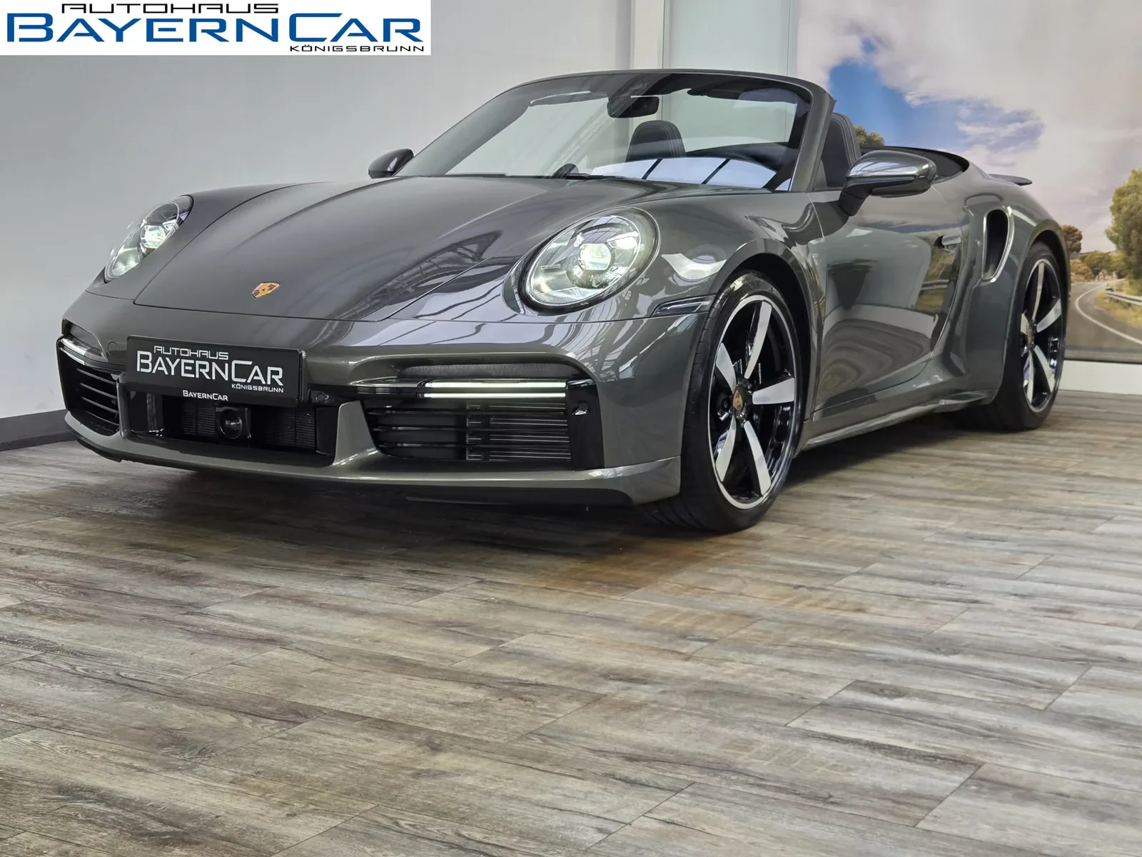 2023 Porsche 911 Turbo Cabriolet angeboten von einem Fachhändler in Königsbrunn, Deutschland, Hauptfoto