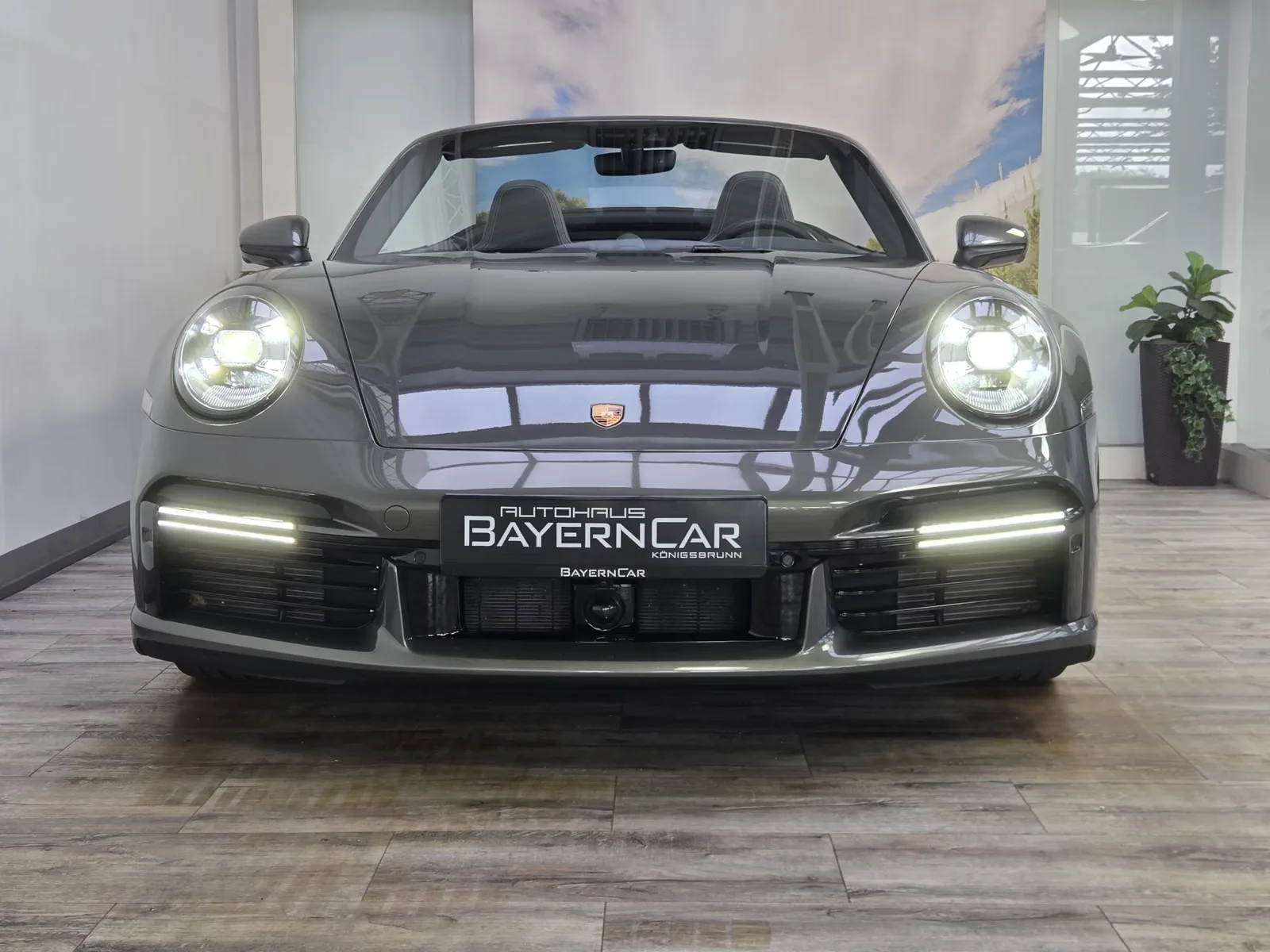 2023 Porsche 911 Turbo Cabriolet, 2/30