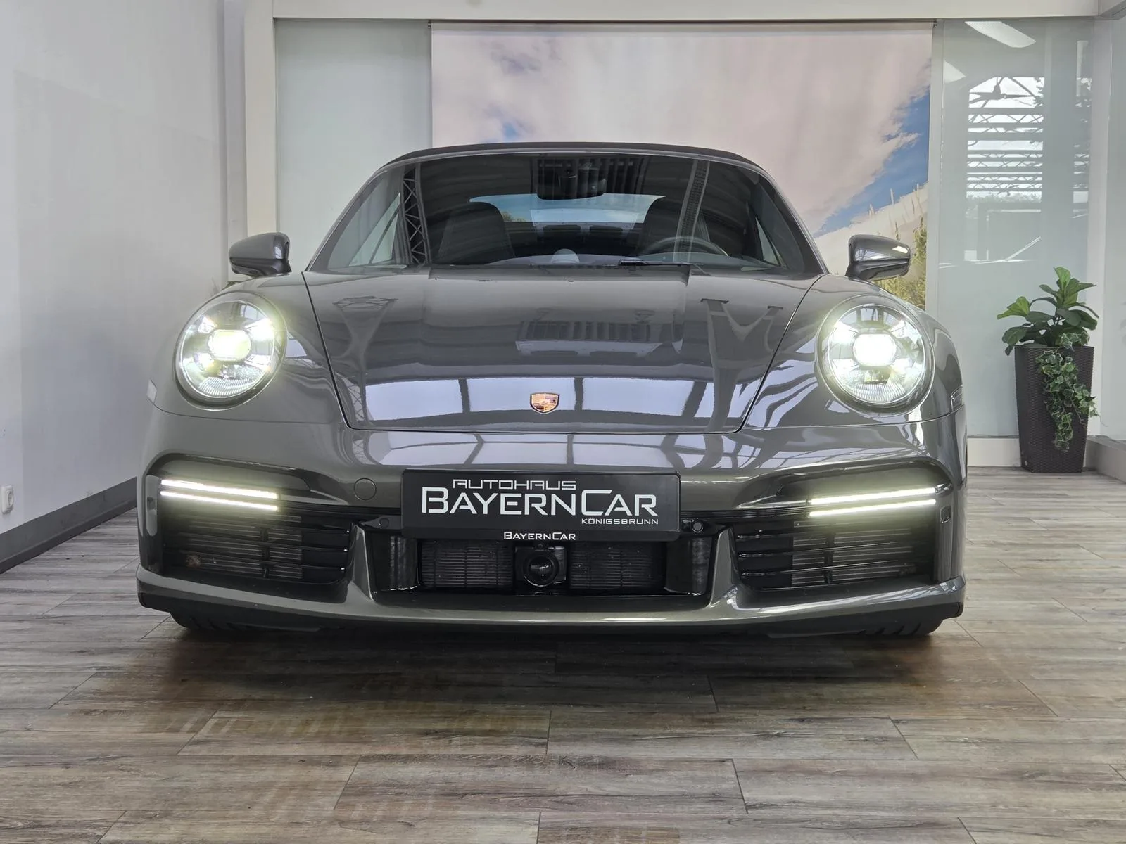 2023 Porsche 911 Turbo Cabriolet, 8/30