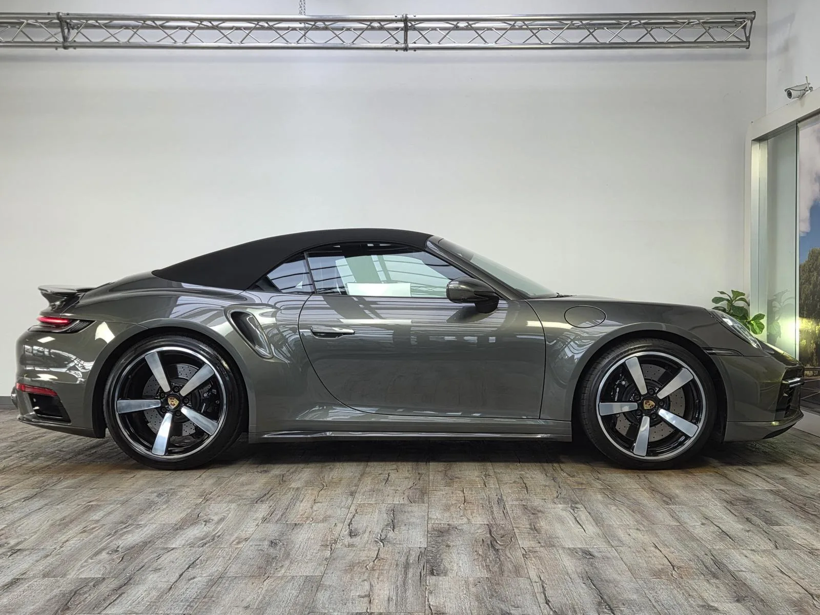 2023 Porsche 911 Turbo Cabriolet, 10/30