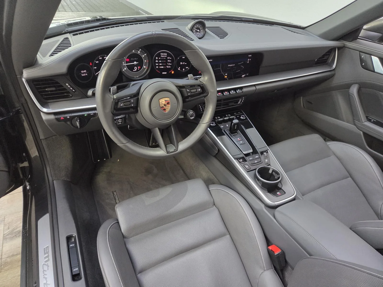 2023 Porsche 911 Turbo Cabriolet, 14/30