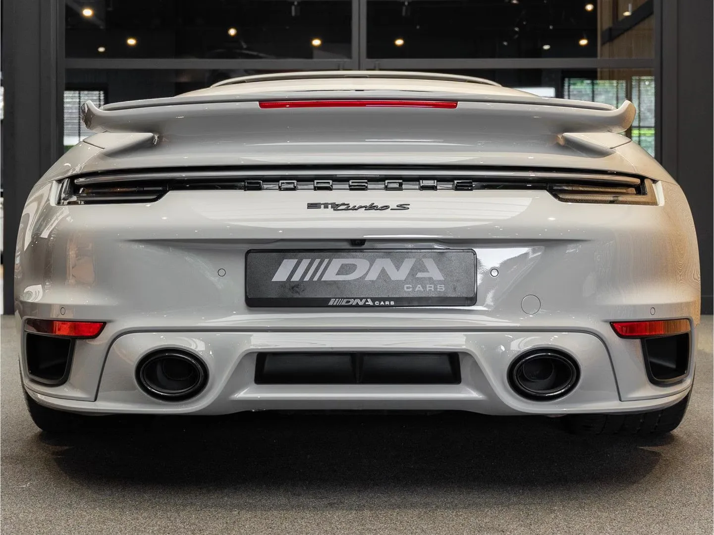2023 Porsche 911 Turbo S Cabriolet, 4/30