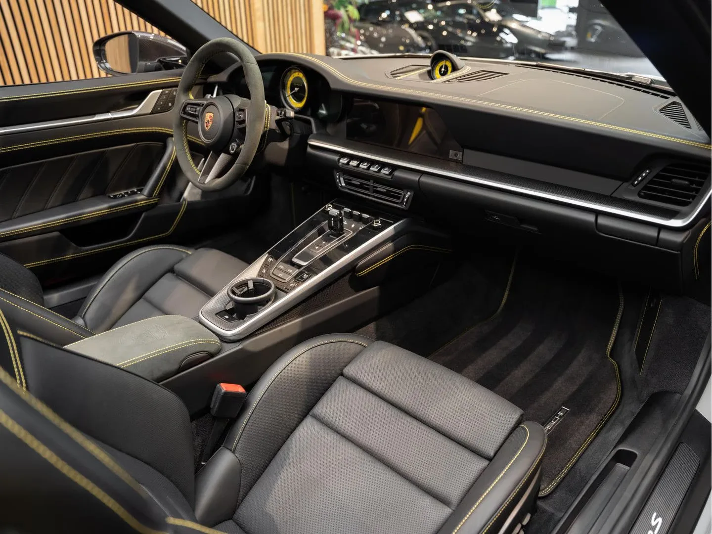 2023 Porsche 911 Turbo S Cabriolet, 10/30