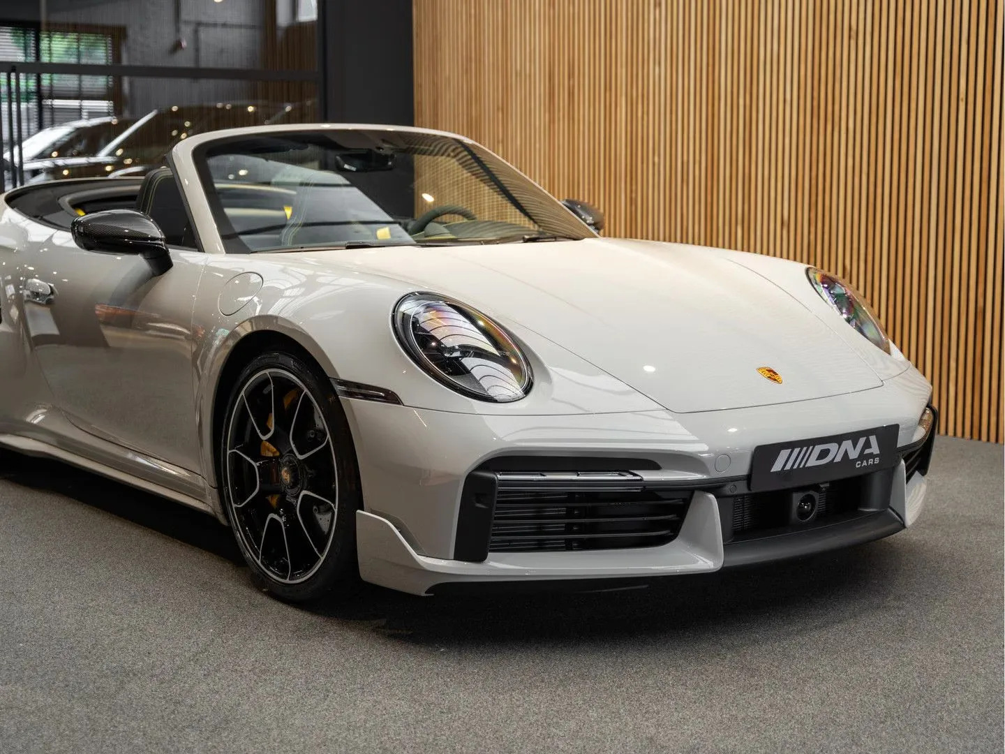 2023 Porsche 911 Turbo S Cabriolet, 14/30
