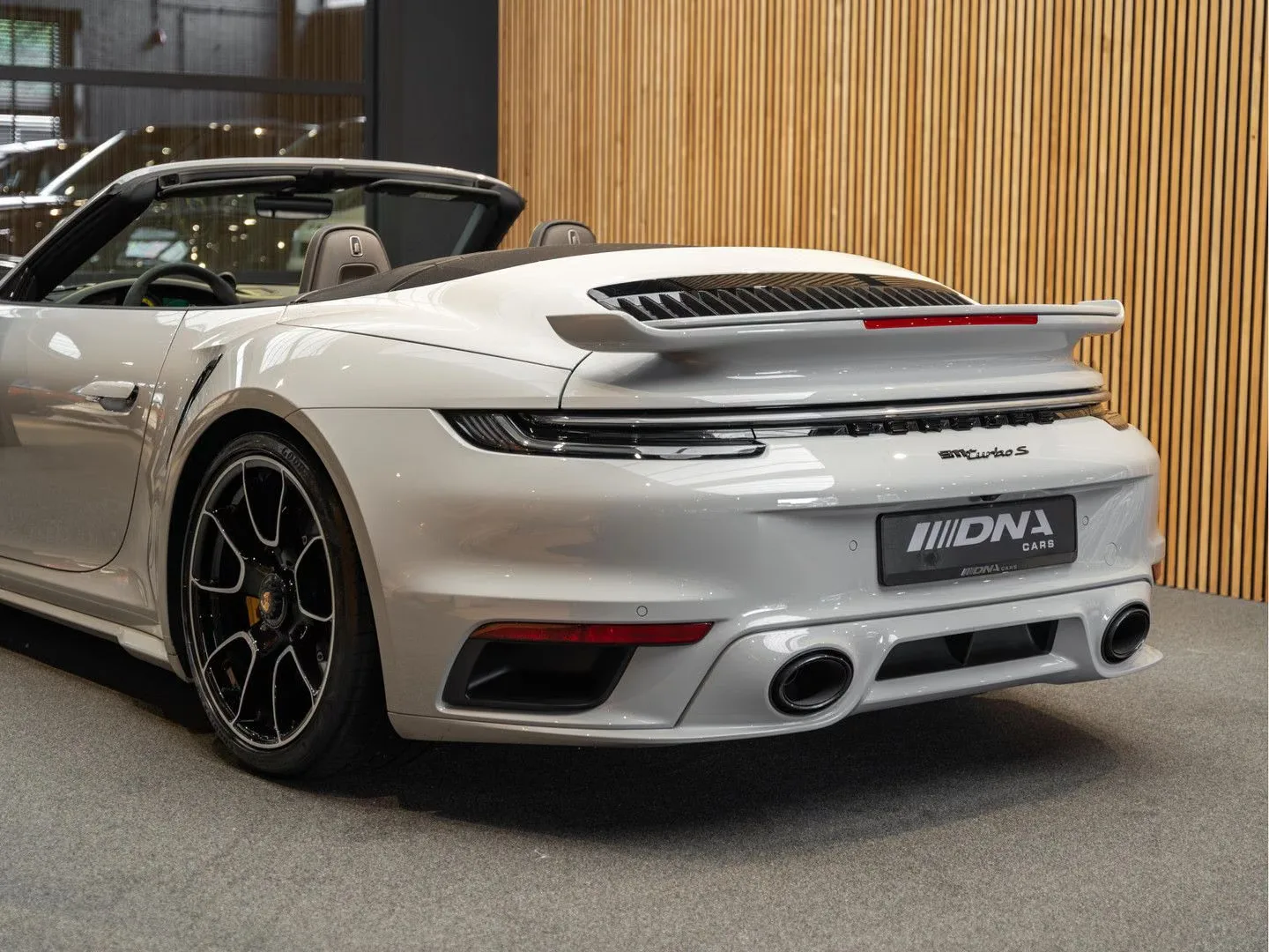 2023 Porsche 911 Turbo S Cabriolet, 15/30