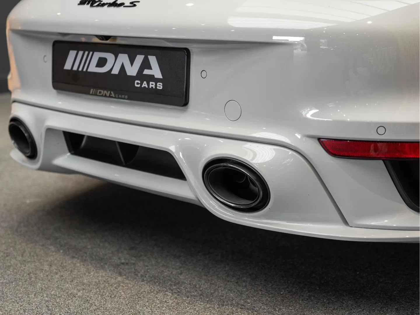 2023 Porsche 911 Turbo S Cabriolet, 18/30
