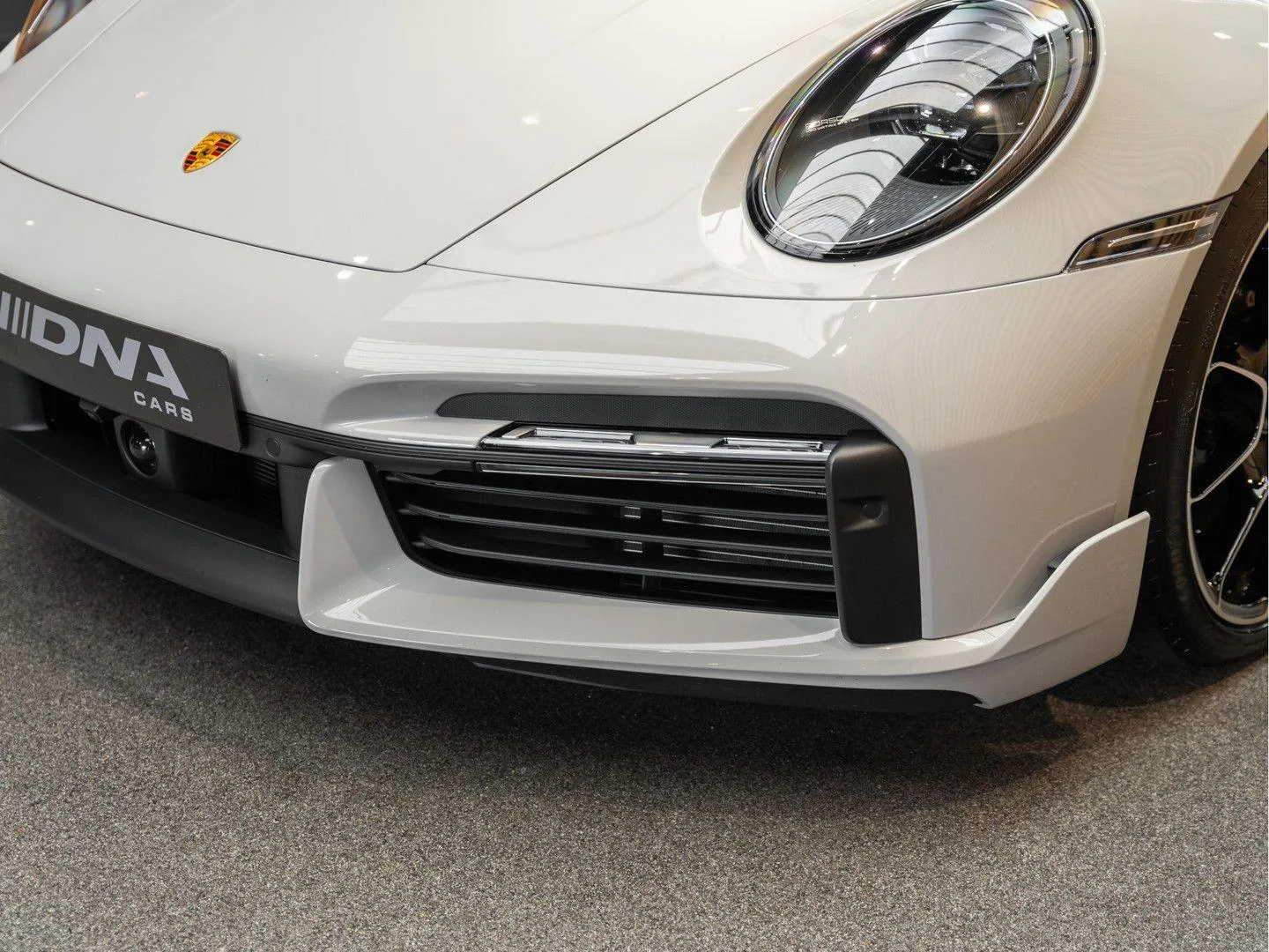 2023 Porsche 911 Turbo S Cabriolet, 21/30