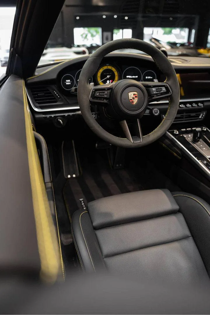 2023 Porsche 911 Turbo S Cabriolet, 23/30