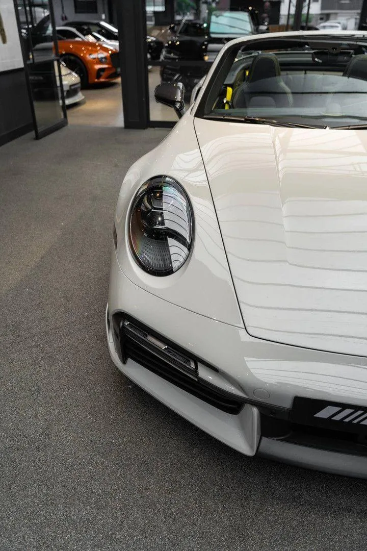 2023 Porsche 911 Turbo S Cabriolet, 25/30