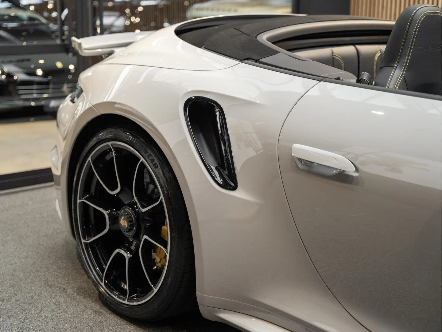 2023 Porsche 911 Turbo S Cabriolet, 27/30