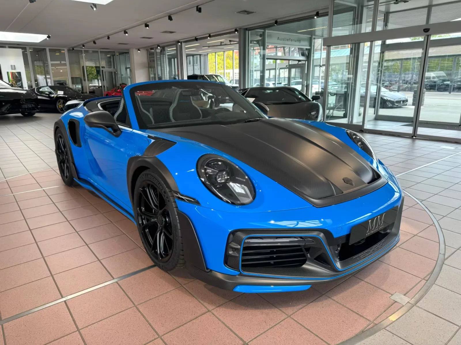 2023 Porsche 911 Turbo S Cabriolet GTstreet R by TechArt proposée par un concessionnaire spécialisé à Hannover, Allemagne, photo principale