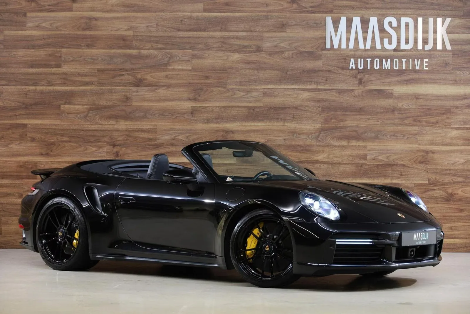 2023 Porsche 911 Turbo S Cabriolet, 4/30