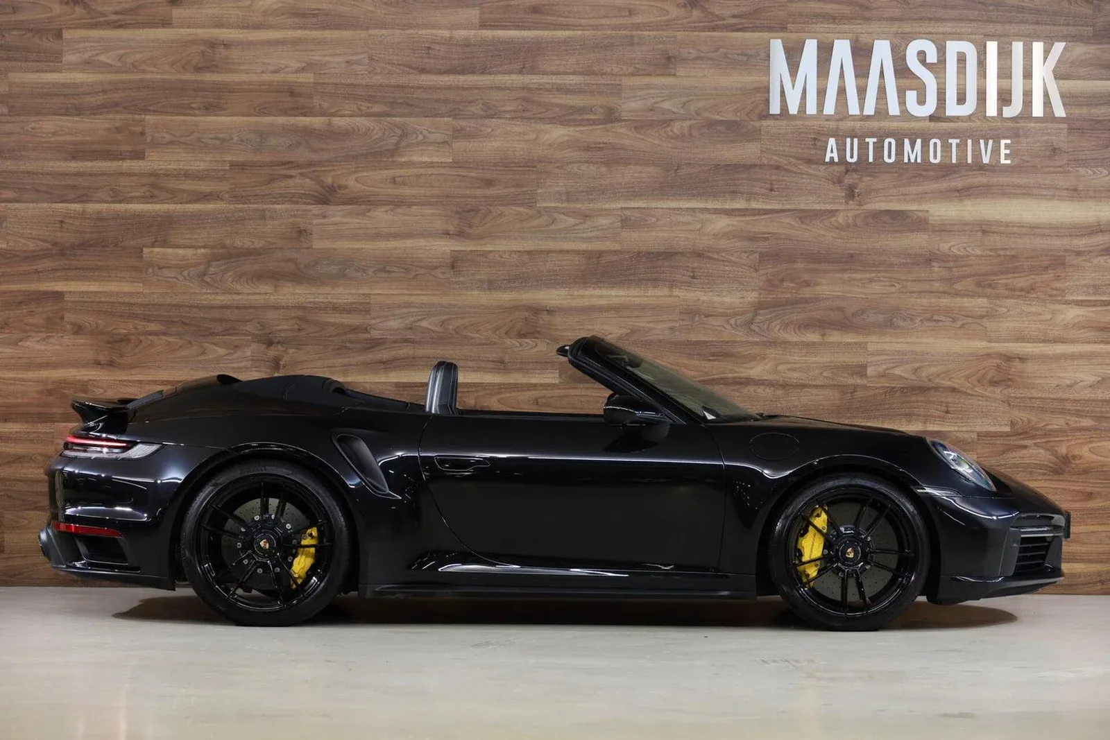 2023 Porsche 911 Turbo S Cabriolet, 5/30